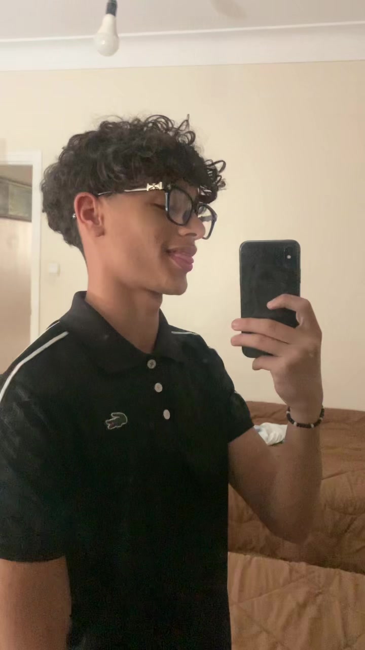 @🤠
