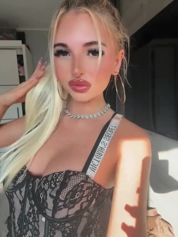 @𝓵𝓮𝓷𝓴𝓪💋