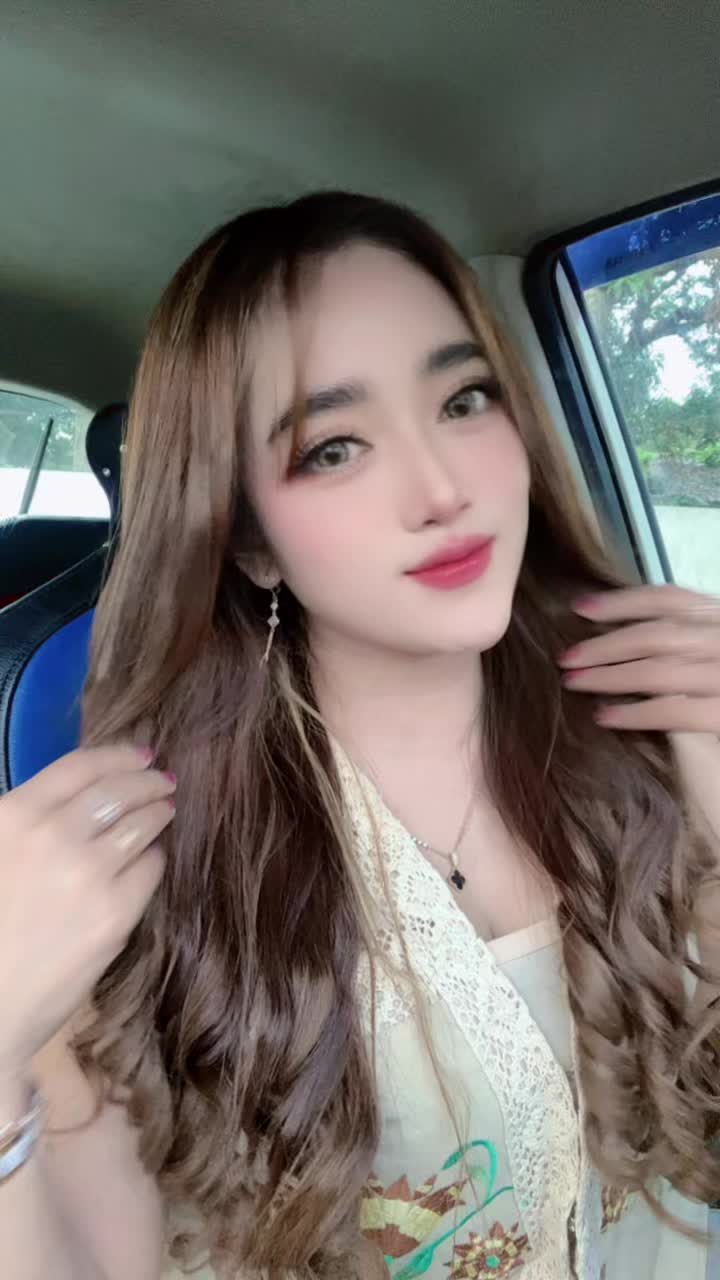 @pinky28_Gioviyan