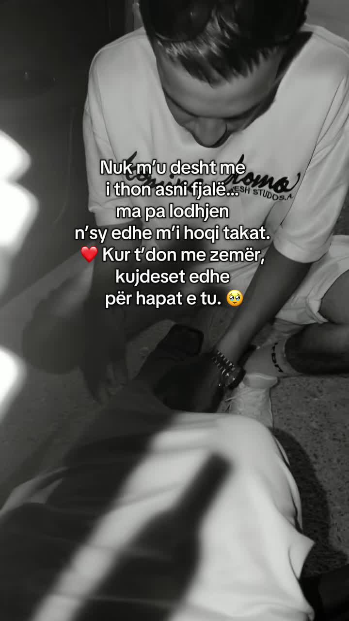 @𝐌