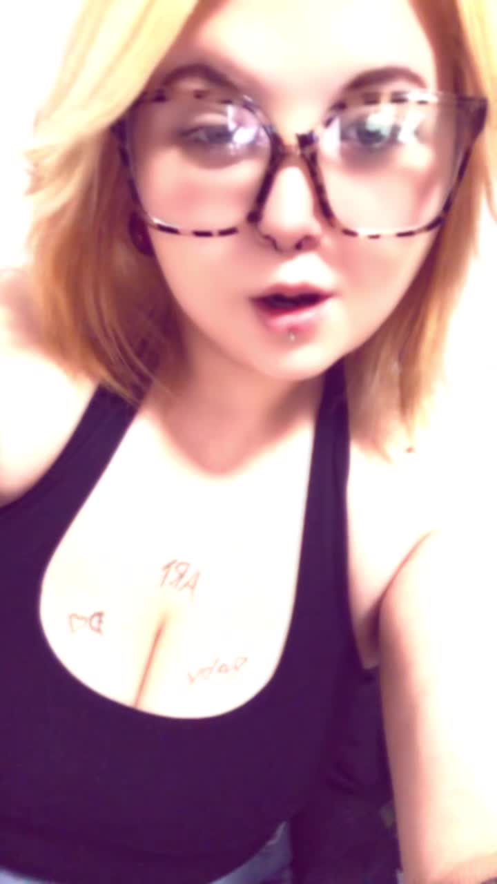 @𝓥𝓲𝓿𝓲𝓪𝓷𝓮🇩🇪💣