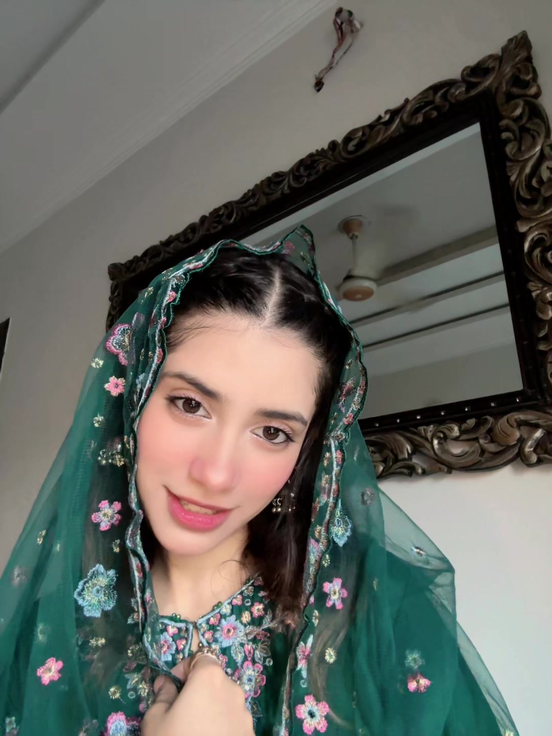 @AyeshEe🌸