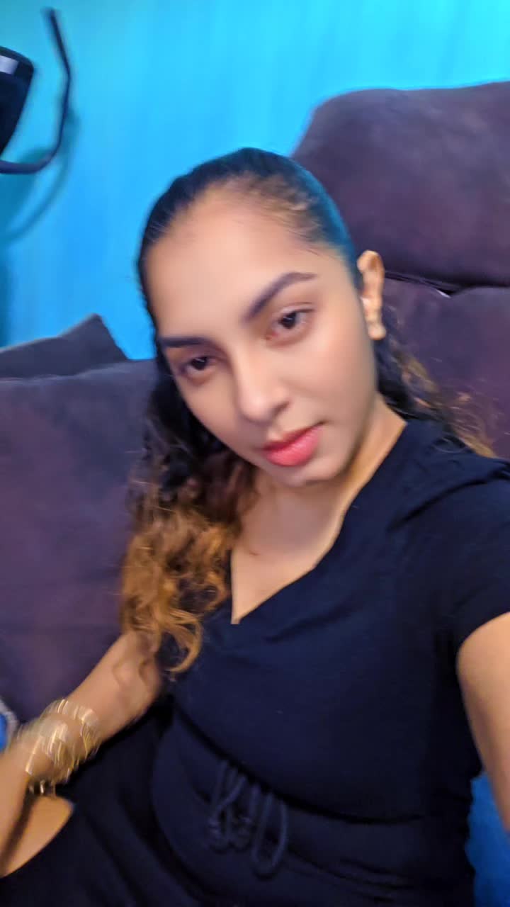 @Bella