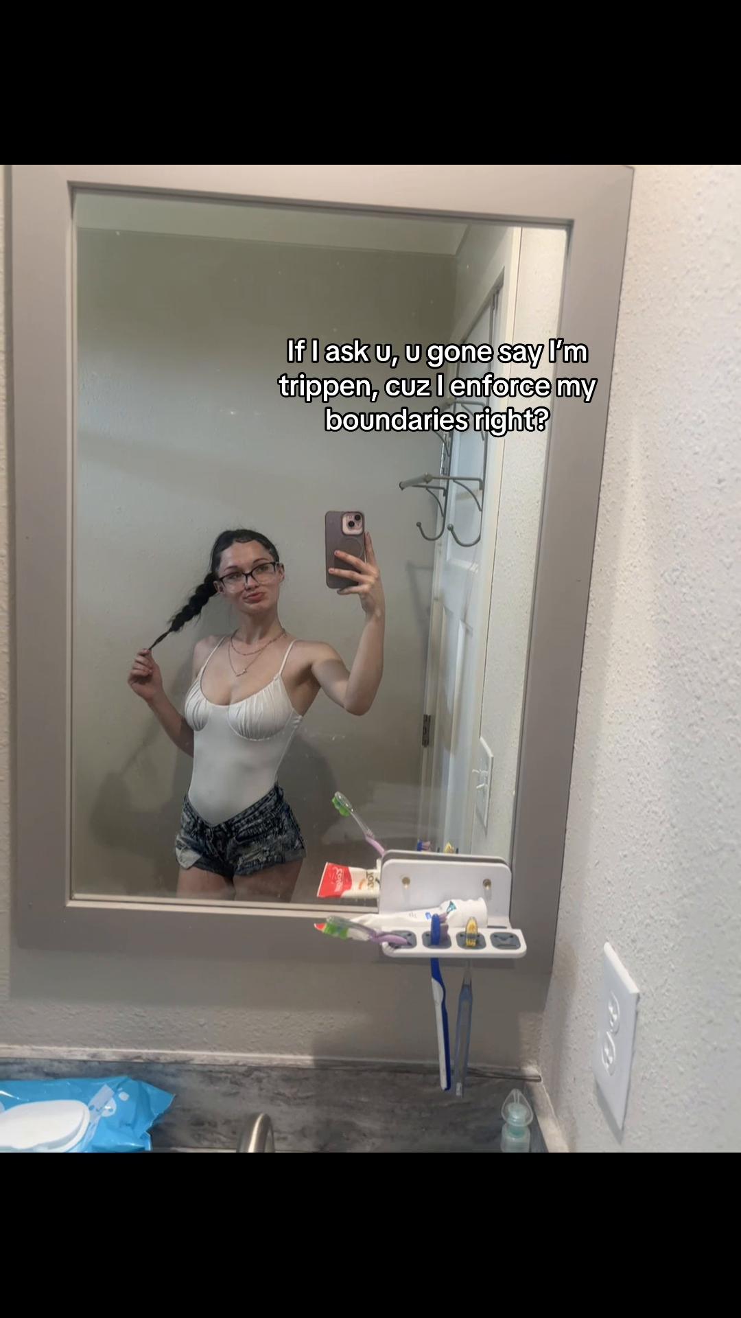 @junebuggg😻