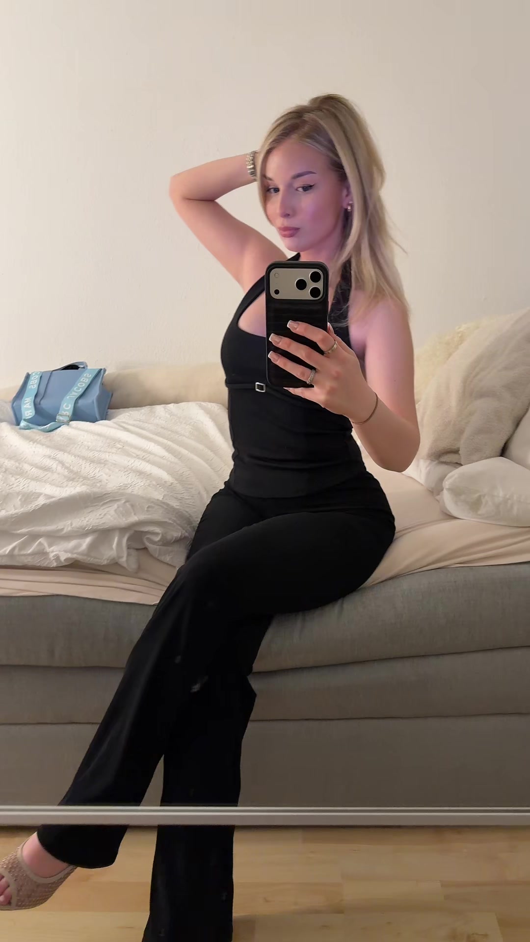 @Nini