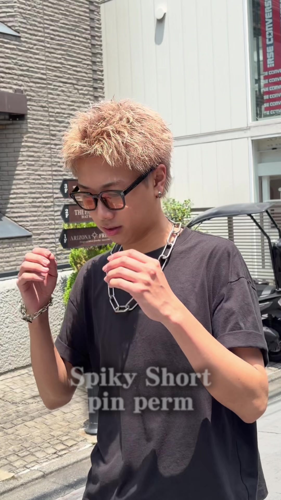 @シュンスケ