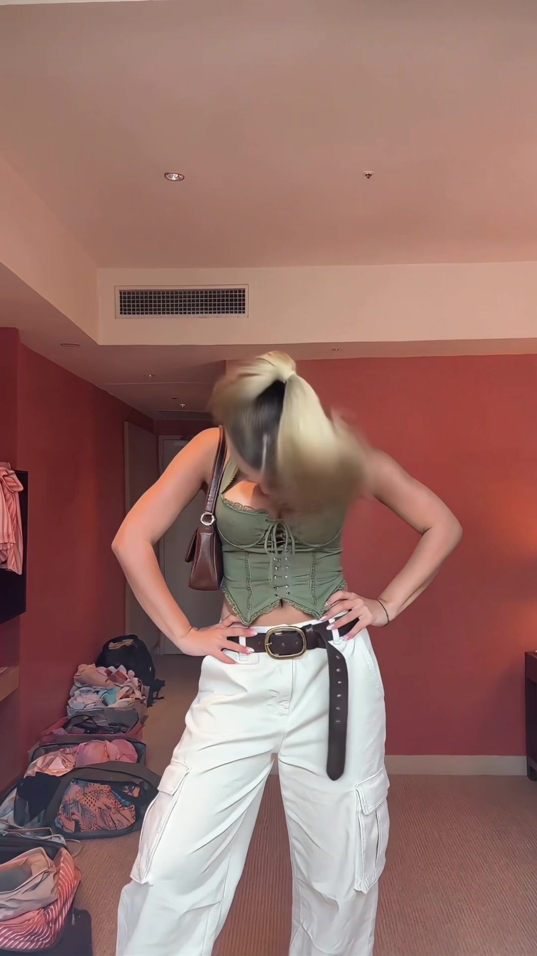 @Lily