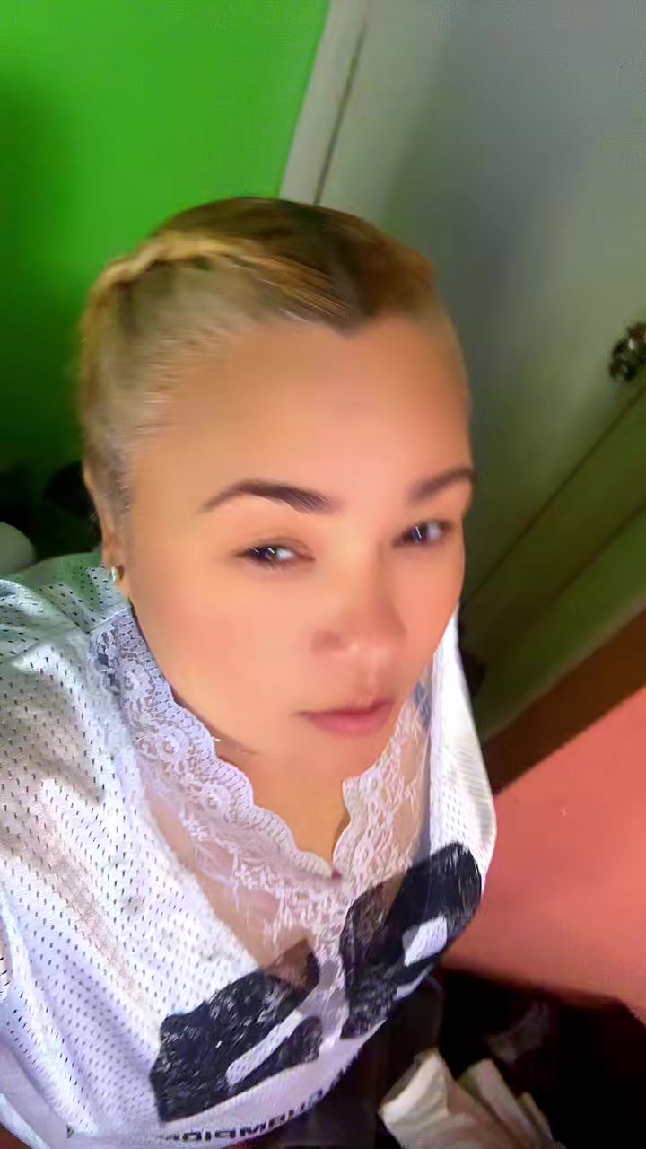@Ana Pavon