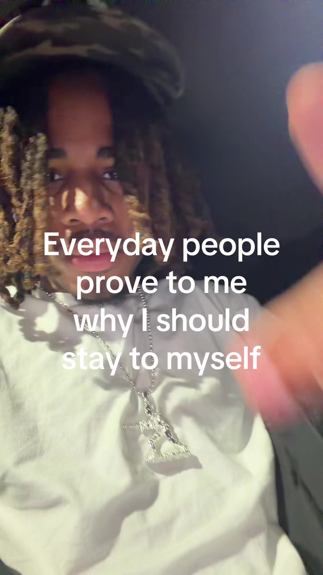 @…