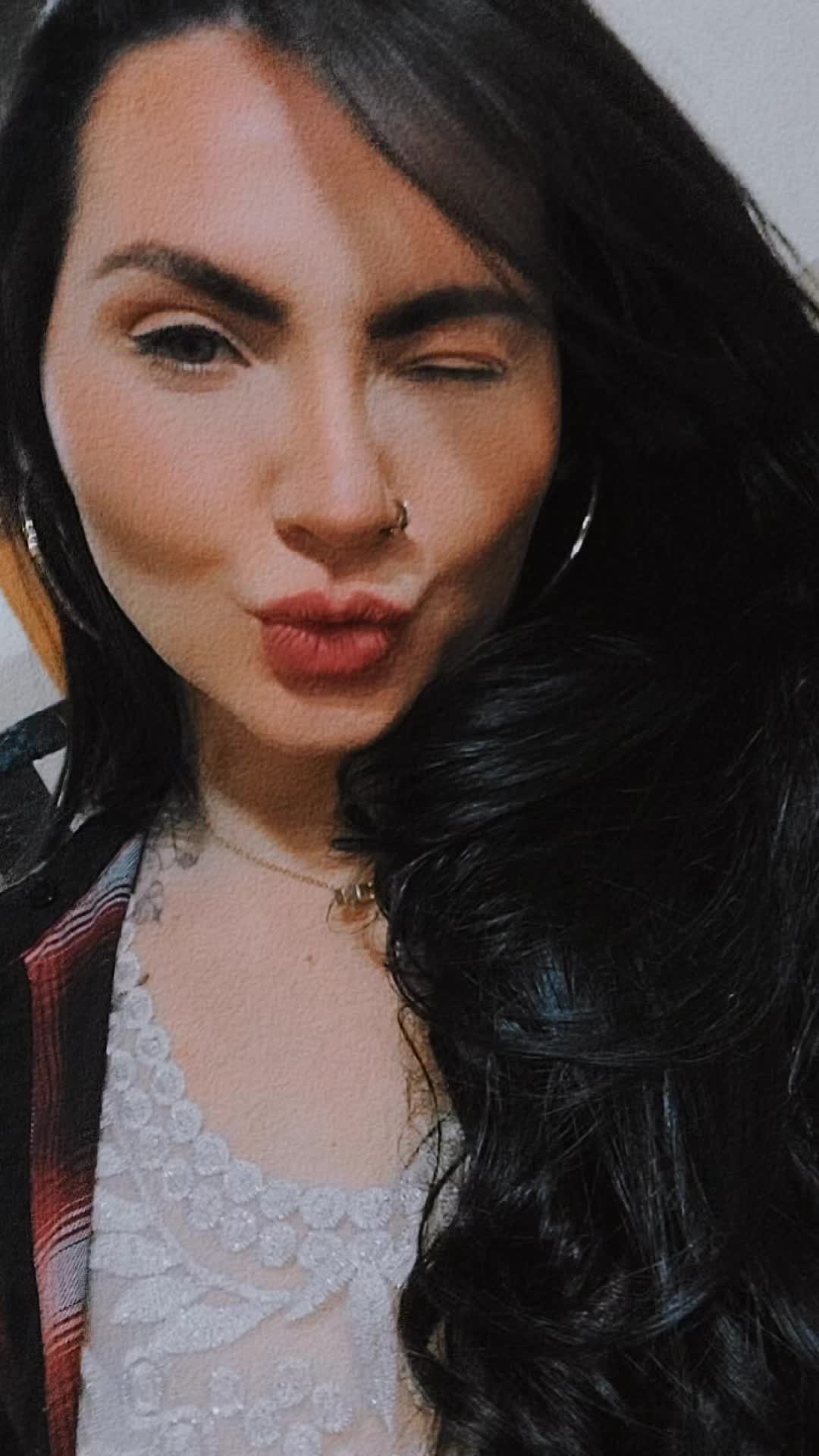 @k_mytra 🏳️&zwj;🌈