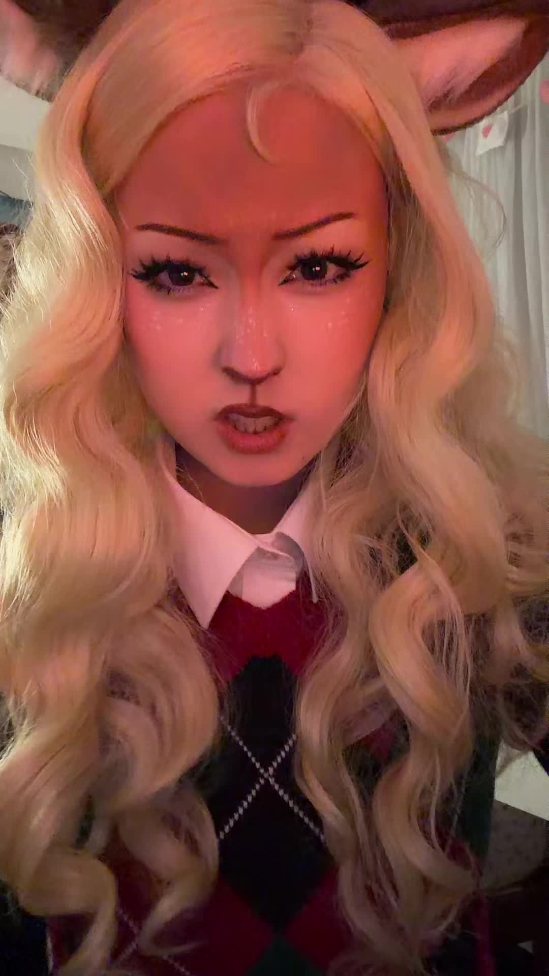 @v 🔮