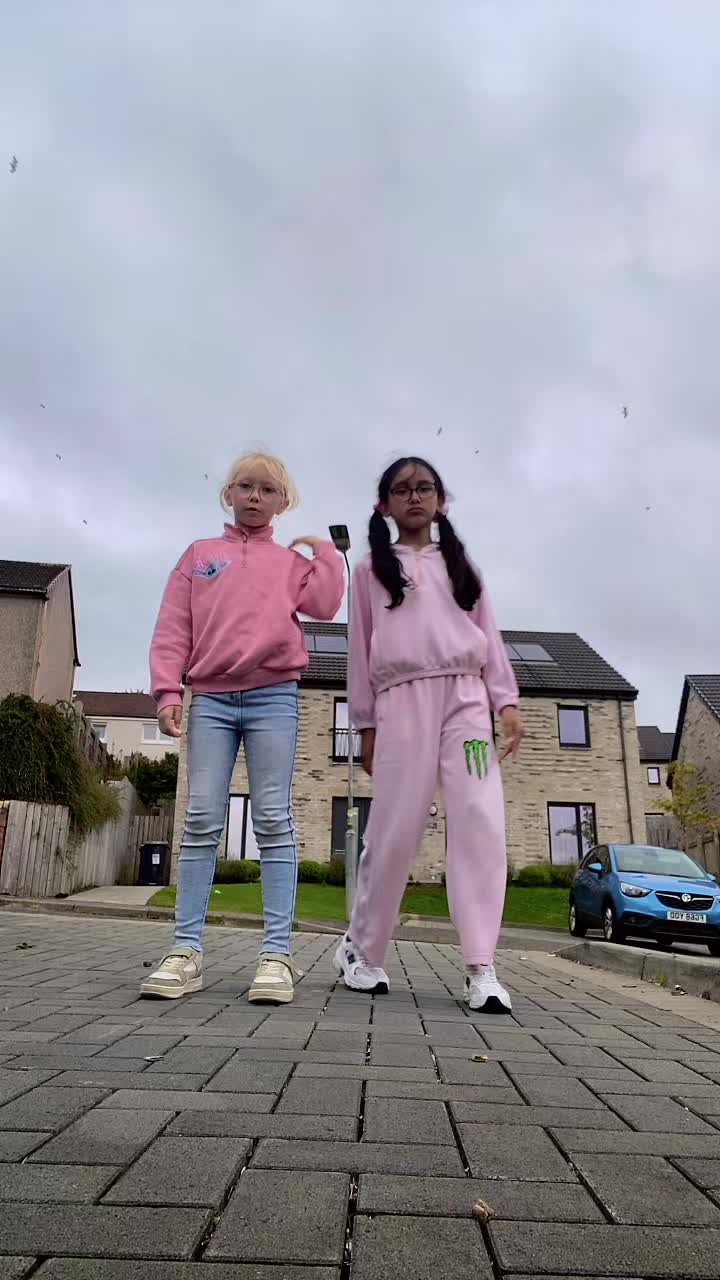 @Ariana cutie
