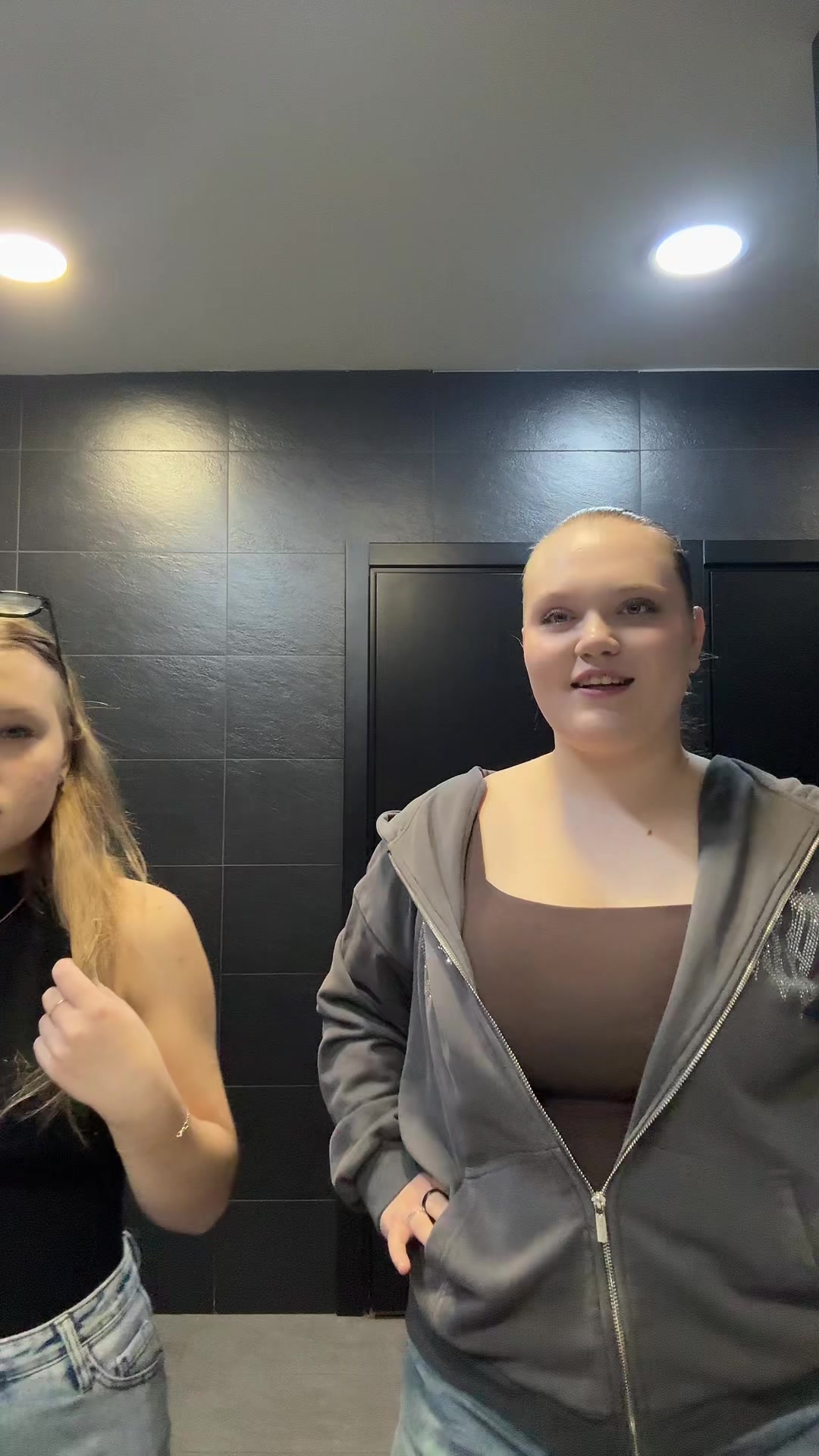 @лера