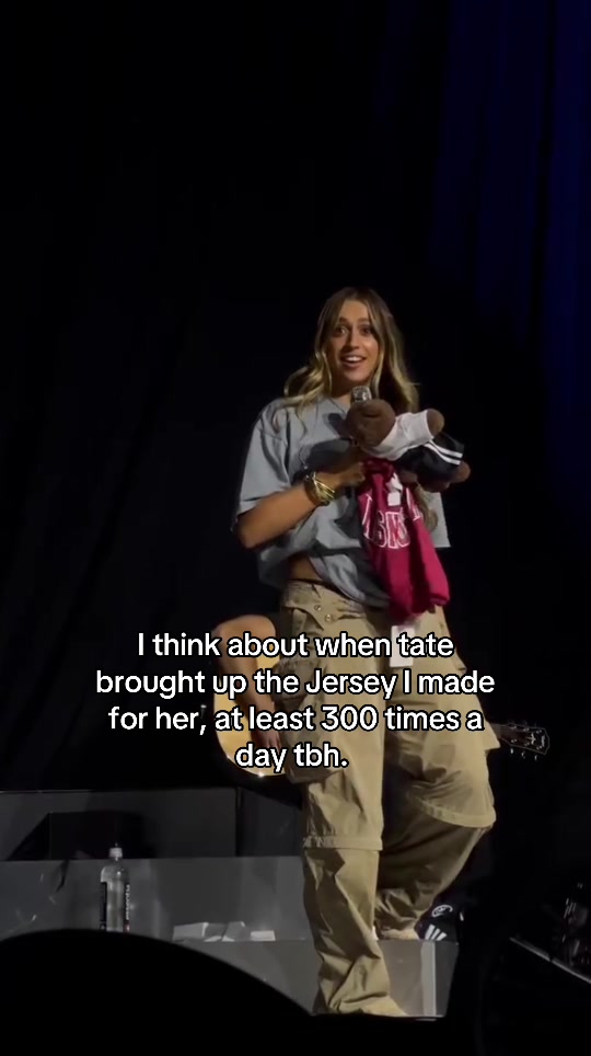 @Angelina&trade;️