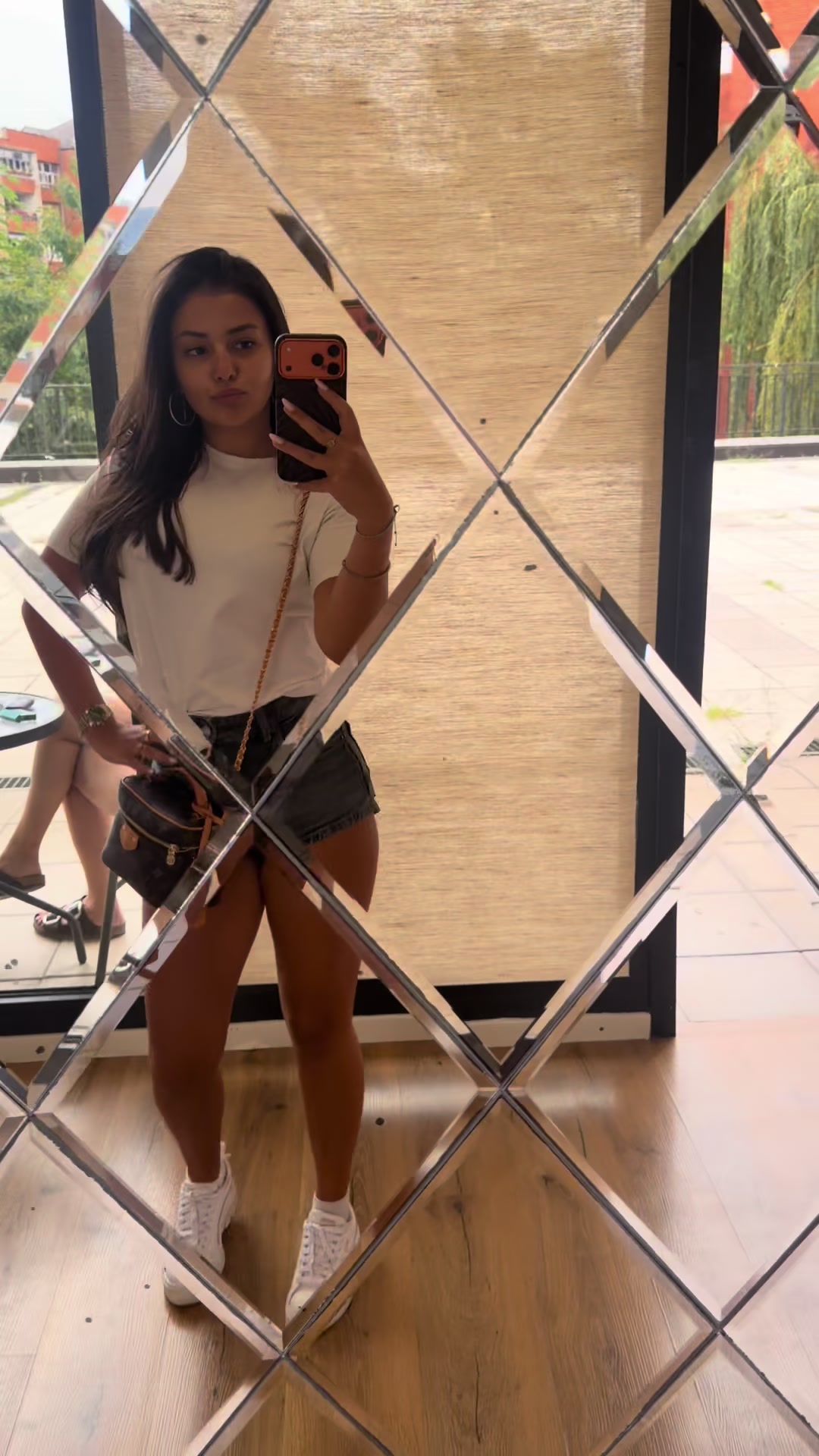 @EraBegolli
