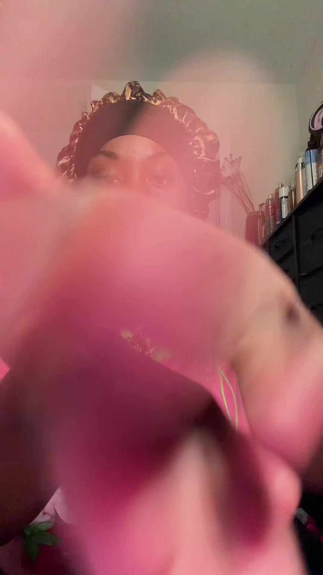 @Telane._