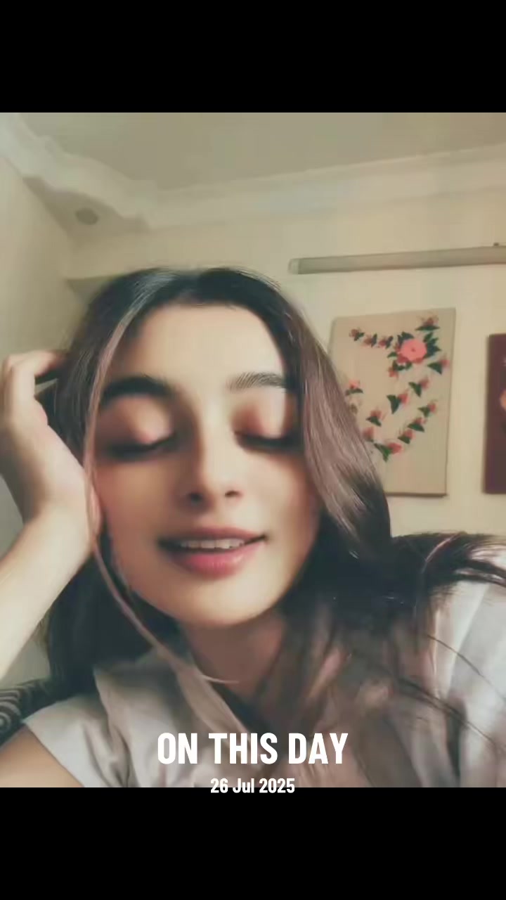 @M O N I K A 🌸