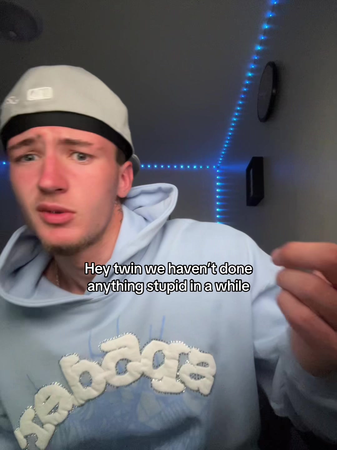 @𝐉𝟐𝐑