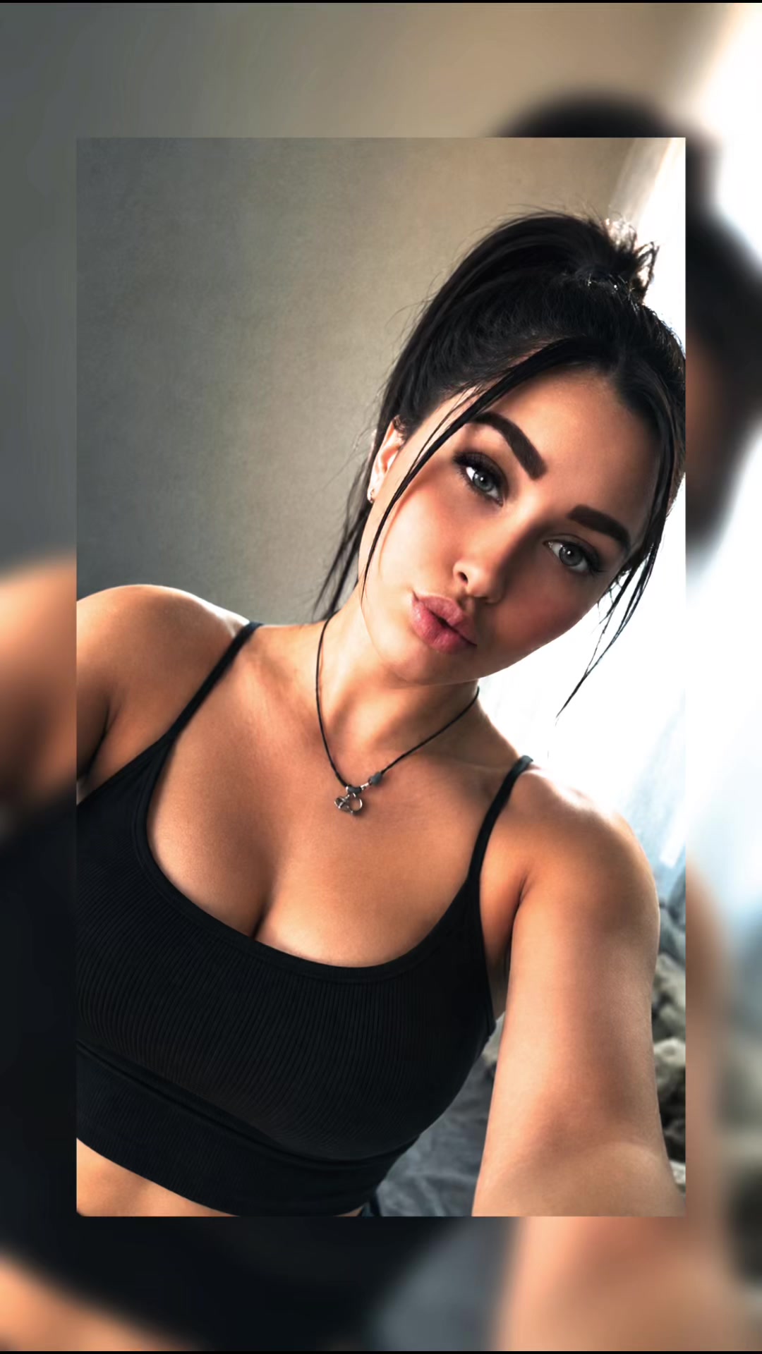 @27_brunetka_27
