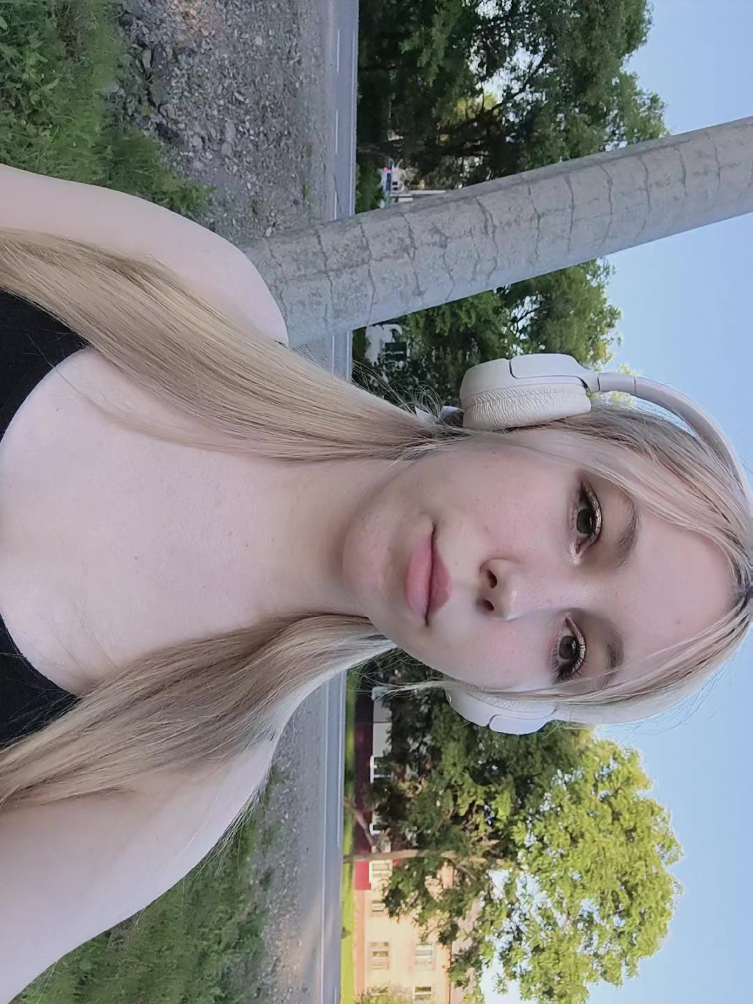 @Дина