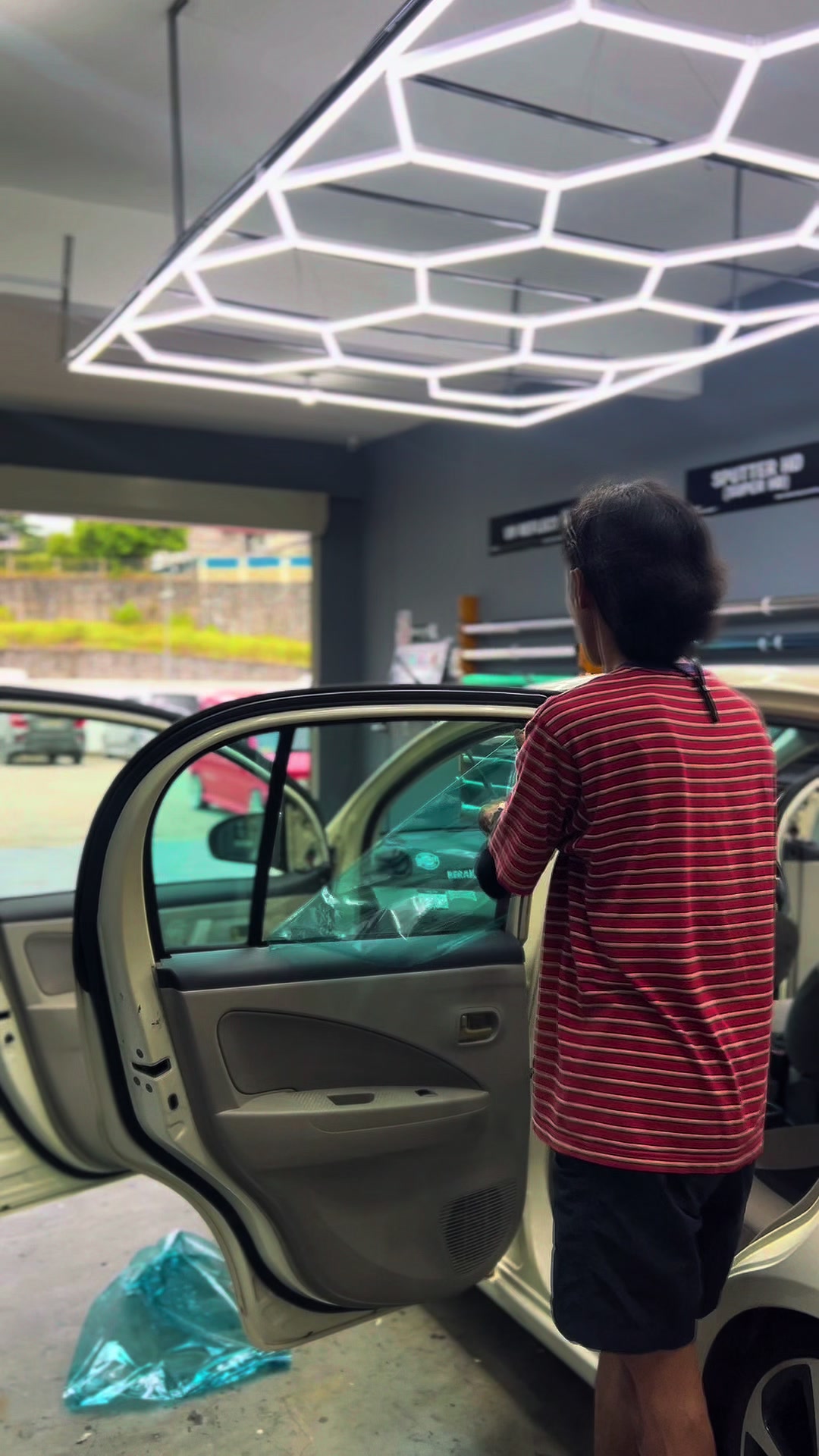 @AZ TINT