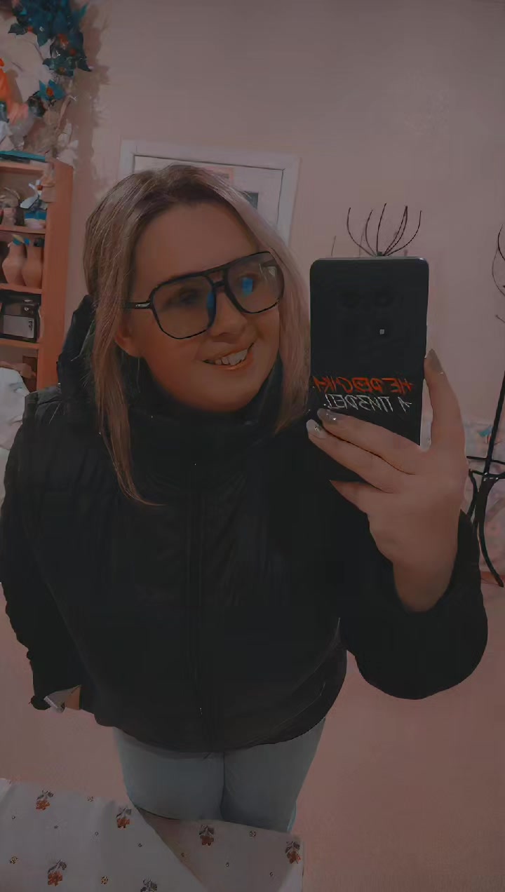 @Дашунька🥰