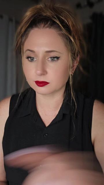 @Nadia Bratk&eacute;