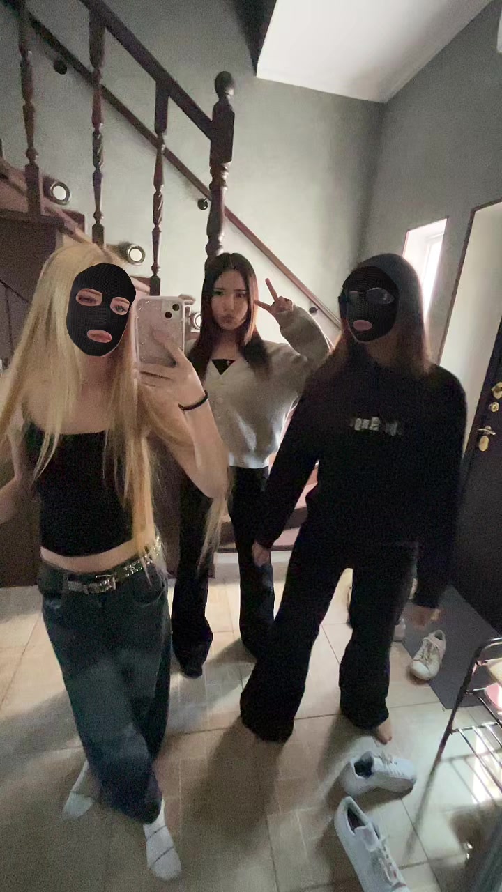 @⚜️