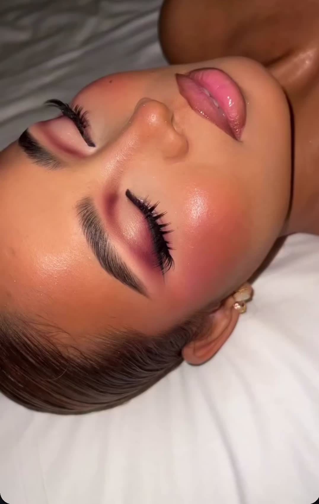 @basoglow