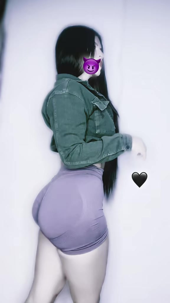 @🖤𝔼𝕝𝕪