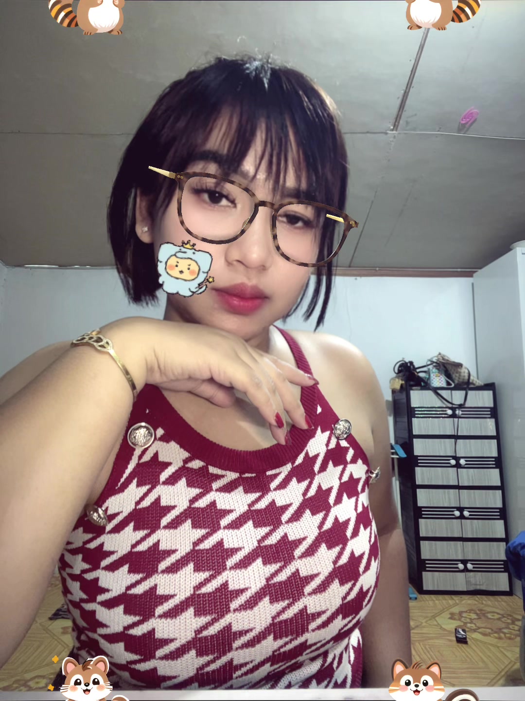 @julia frinella sari