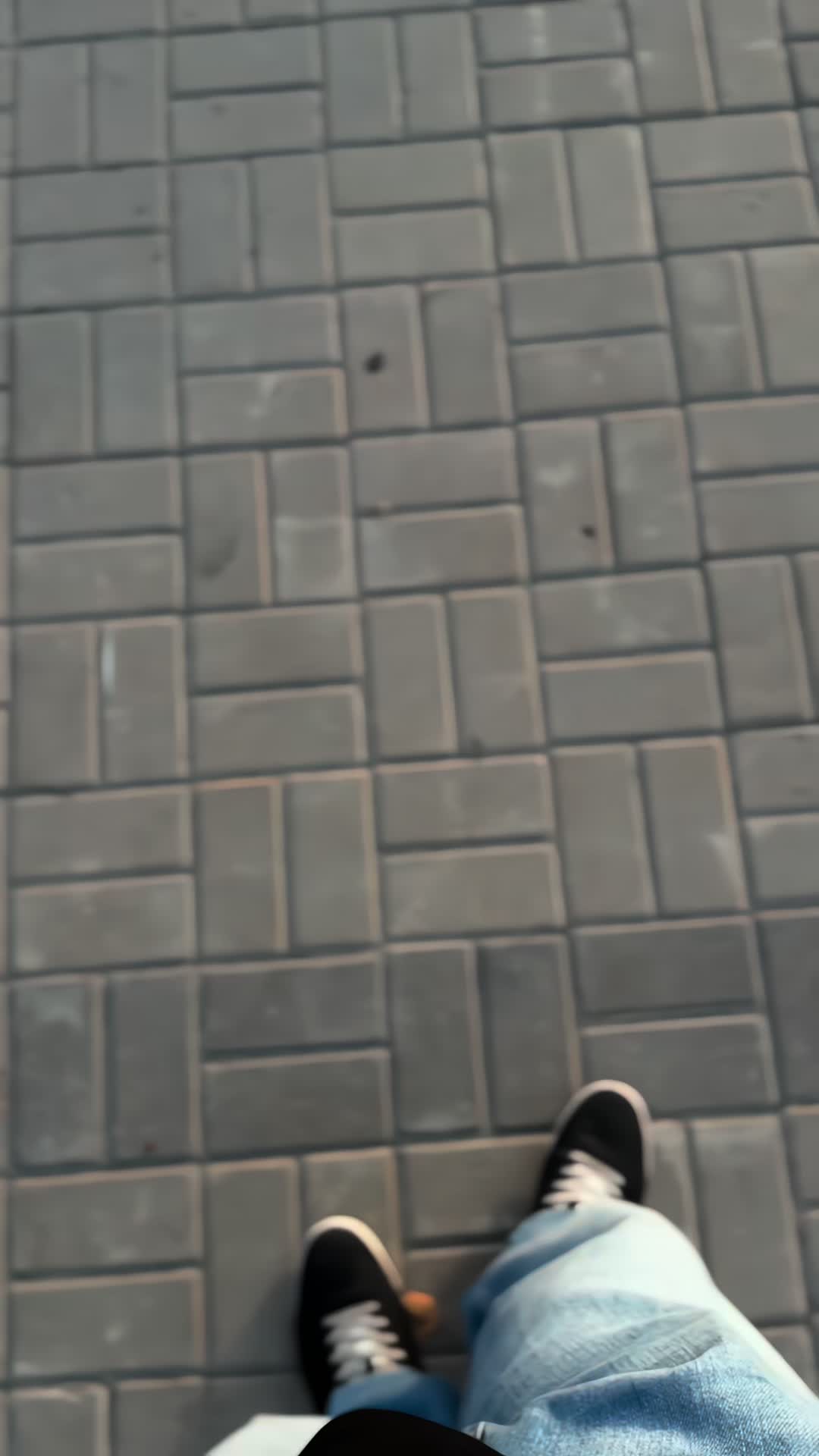 @👻