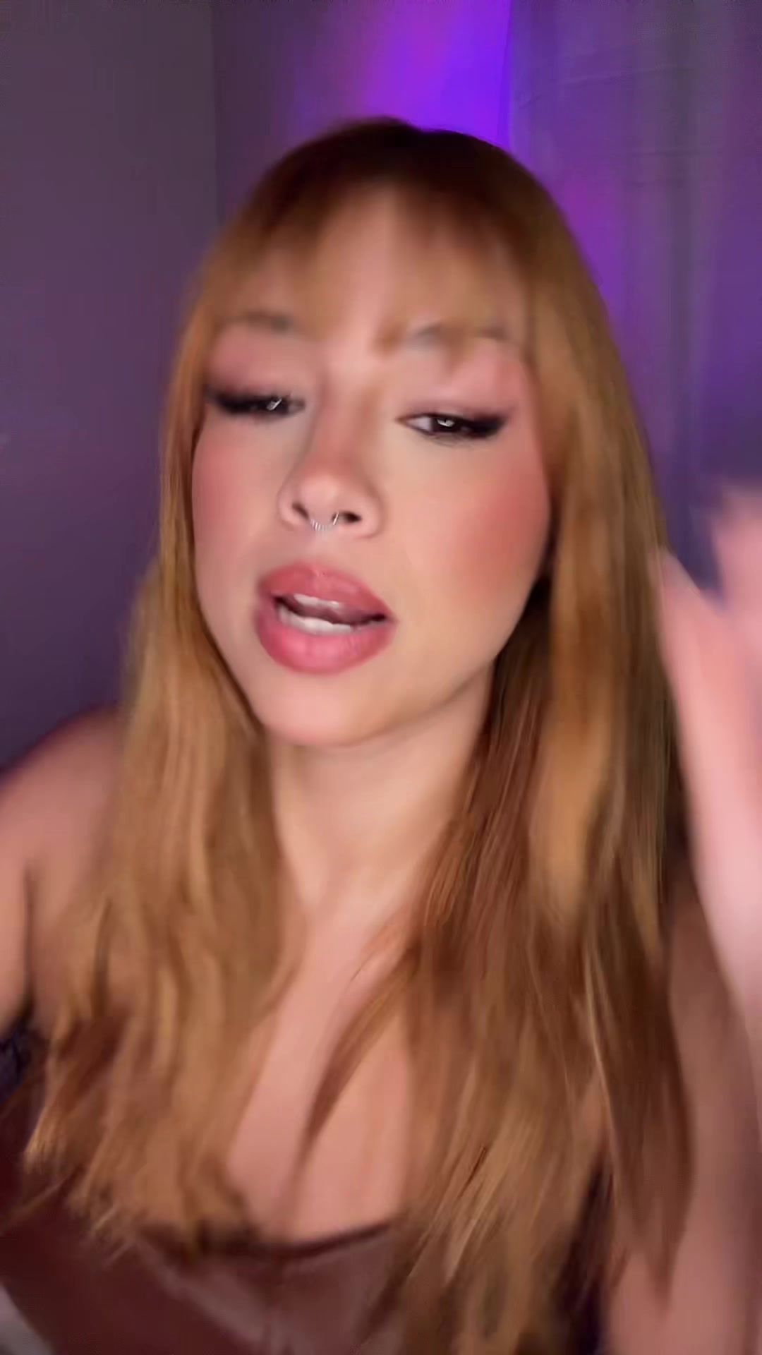 @Thainá🧡