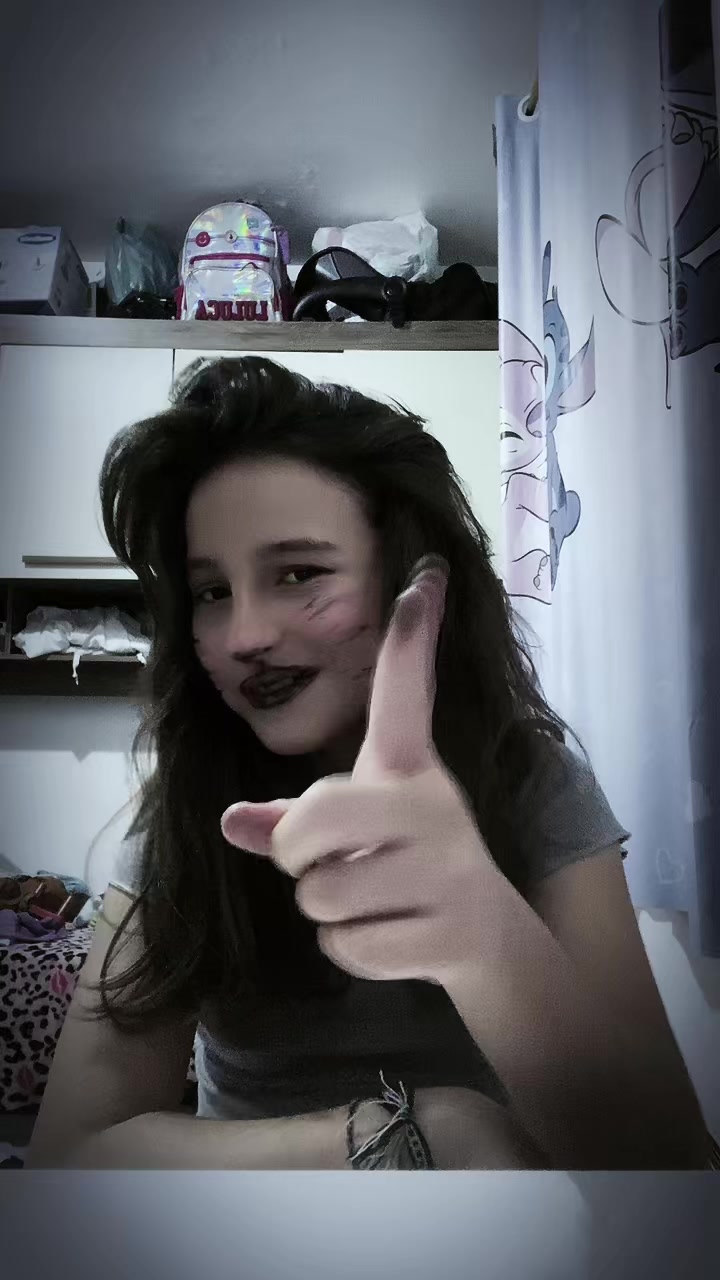 @Vitoria Santos