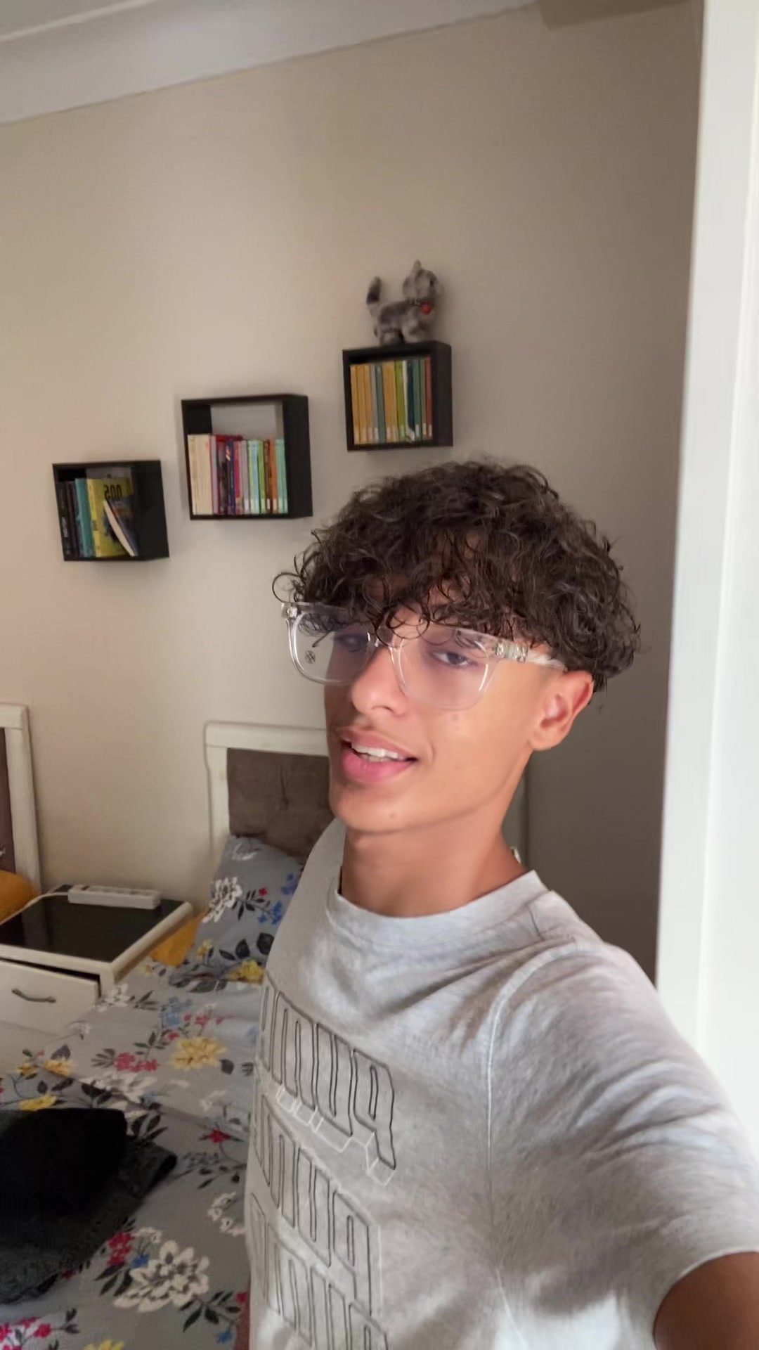 @علي