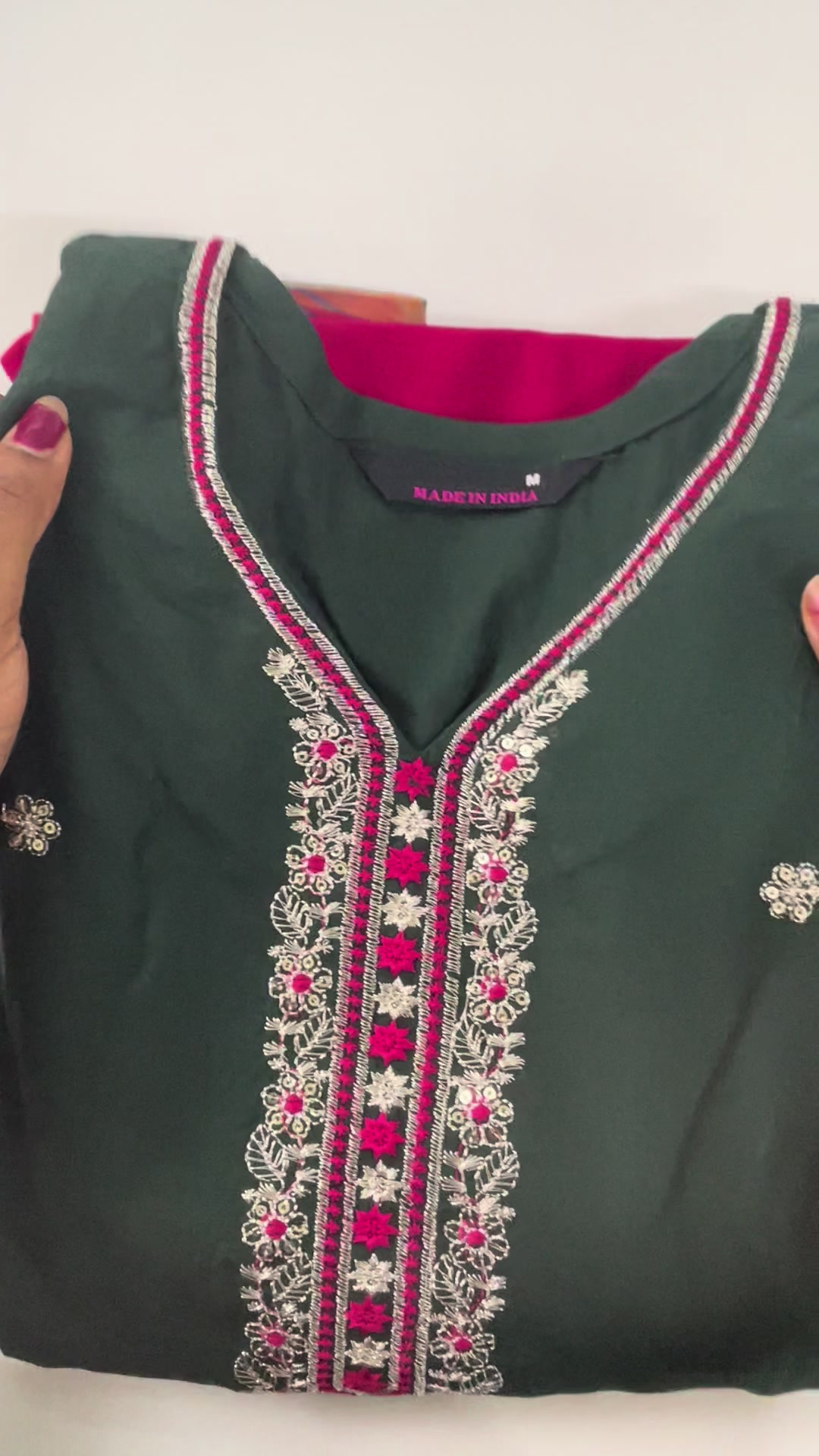 @loshksfashionhouse