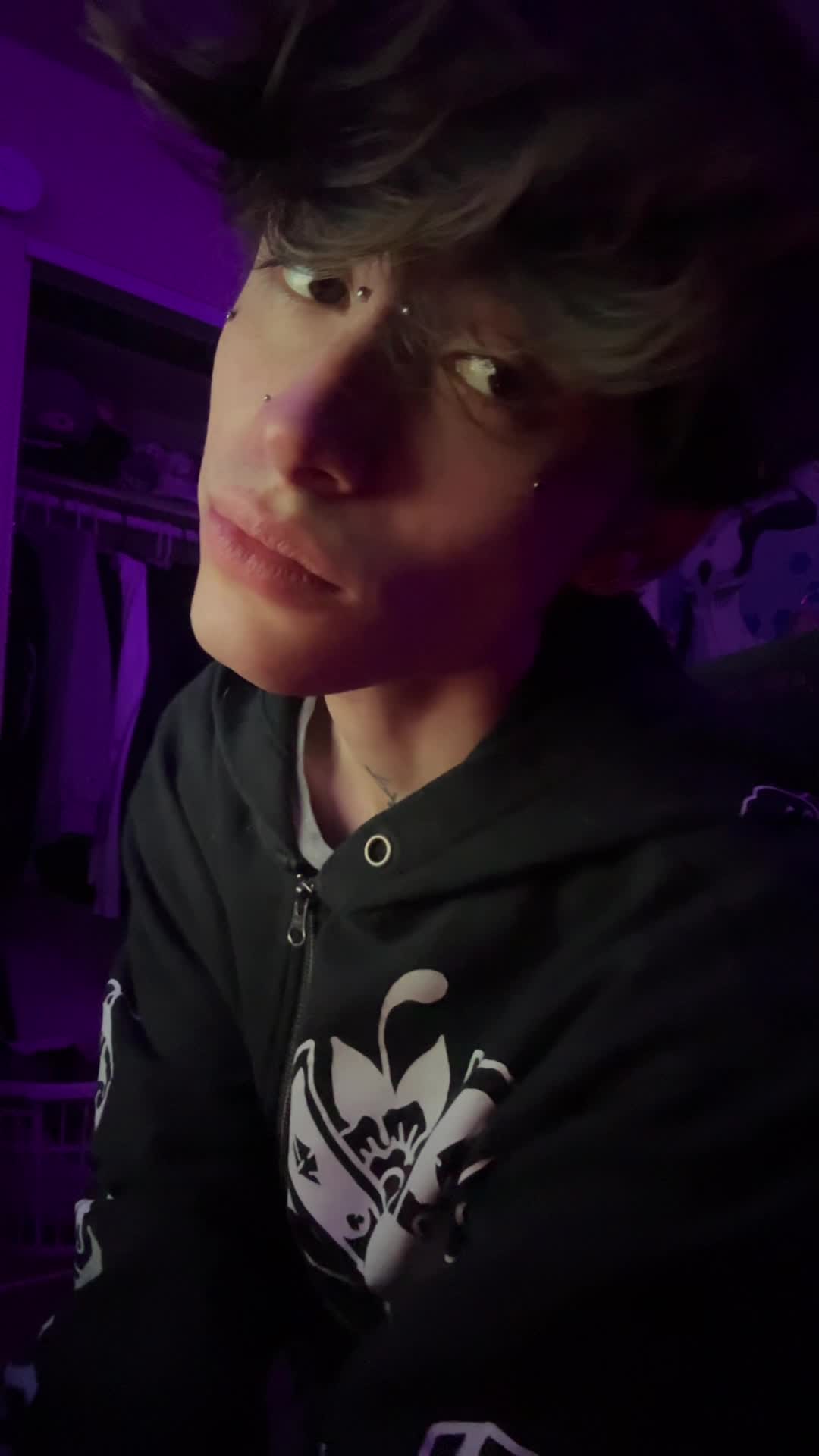 @9