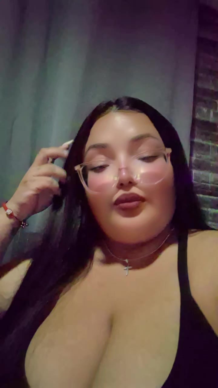 @𝓥𝓪𝓵𝓮𝓷𝓽𝓲𝓷𝓪🦋