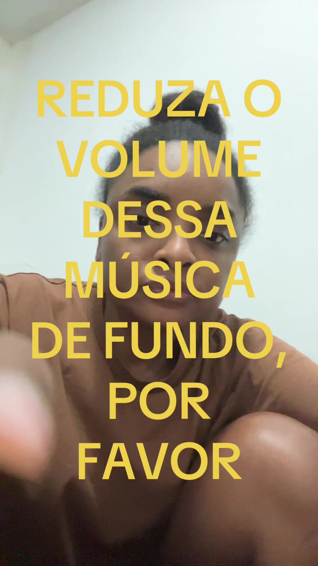 @Esthela