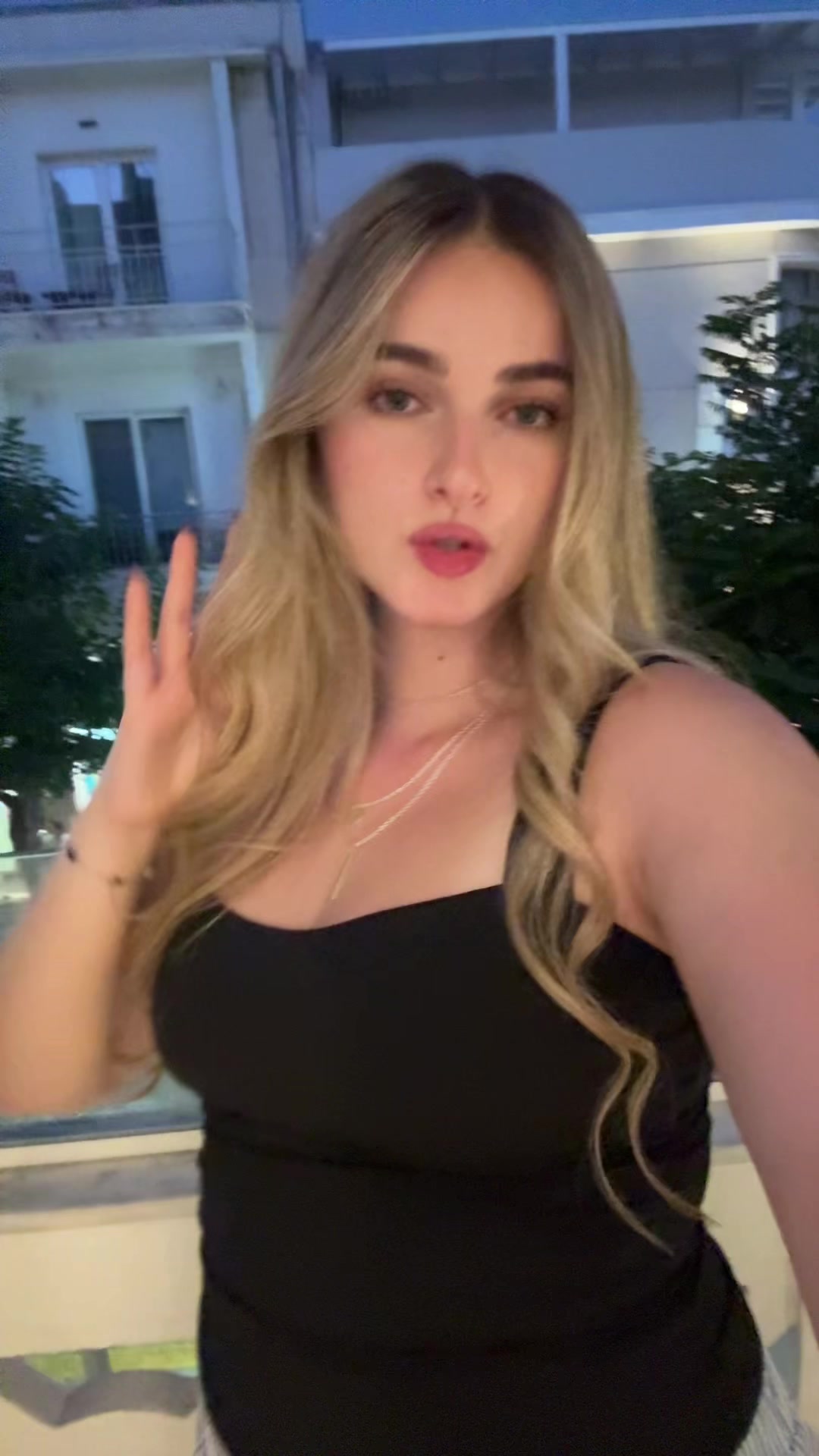 @<3