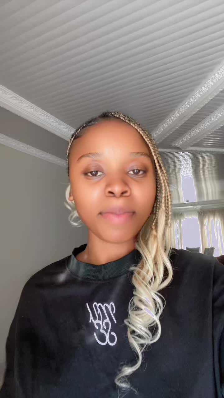 @khumeshna Nxumalo