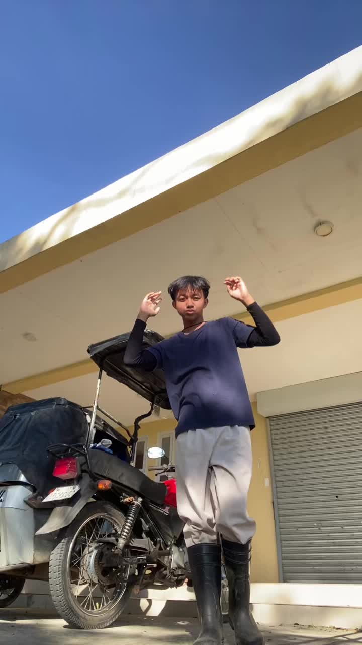 @aj