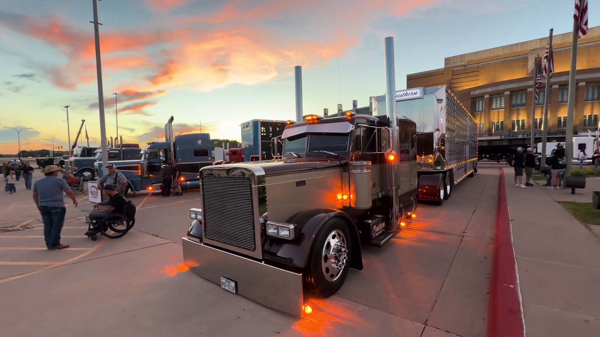 @truckshowjoe
