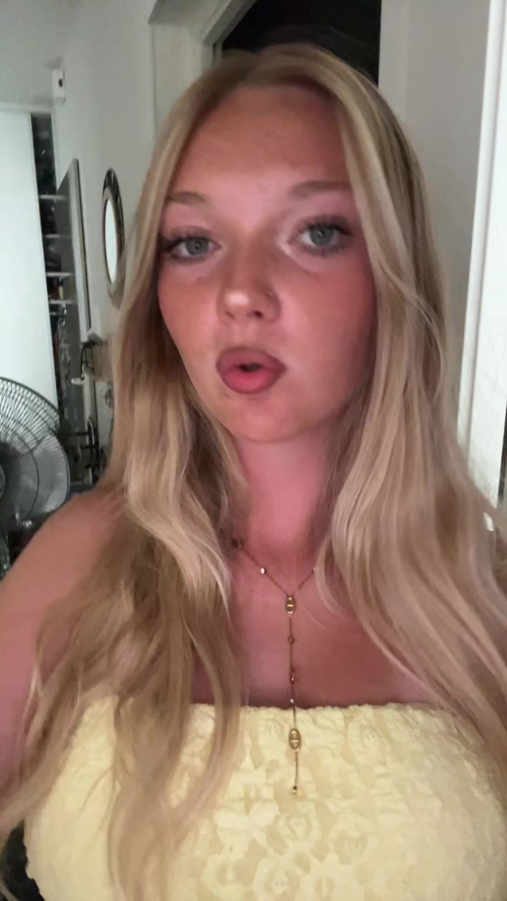 @𝐍𝐚𝐧𝐚 ☀️