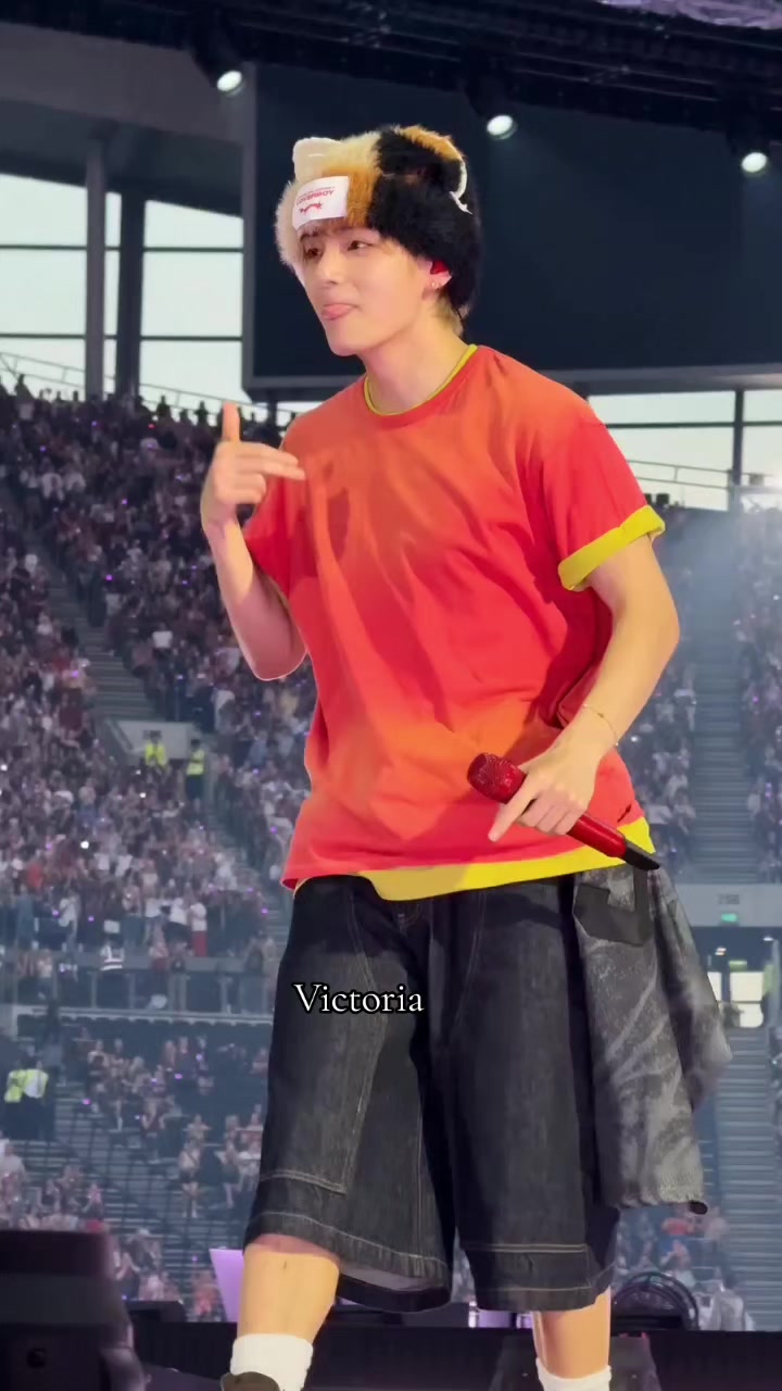 @Victoria