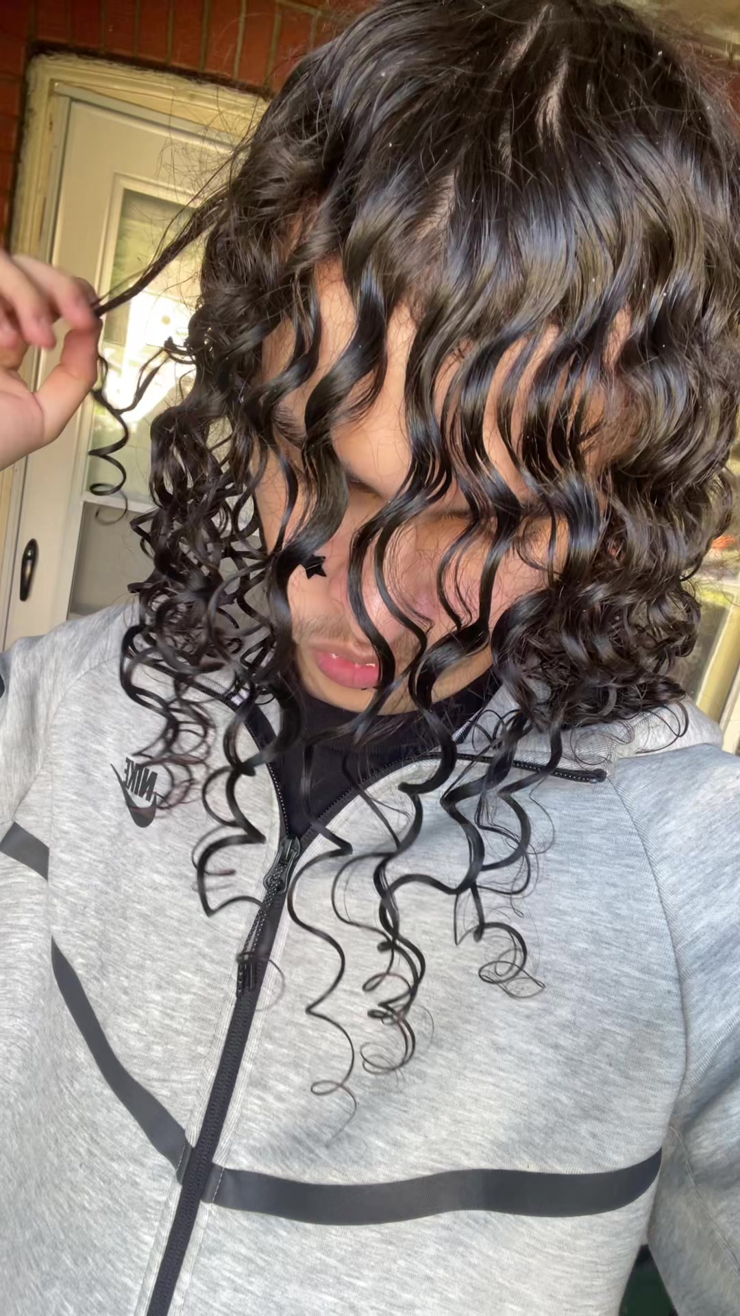 @Thraxr