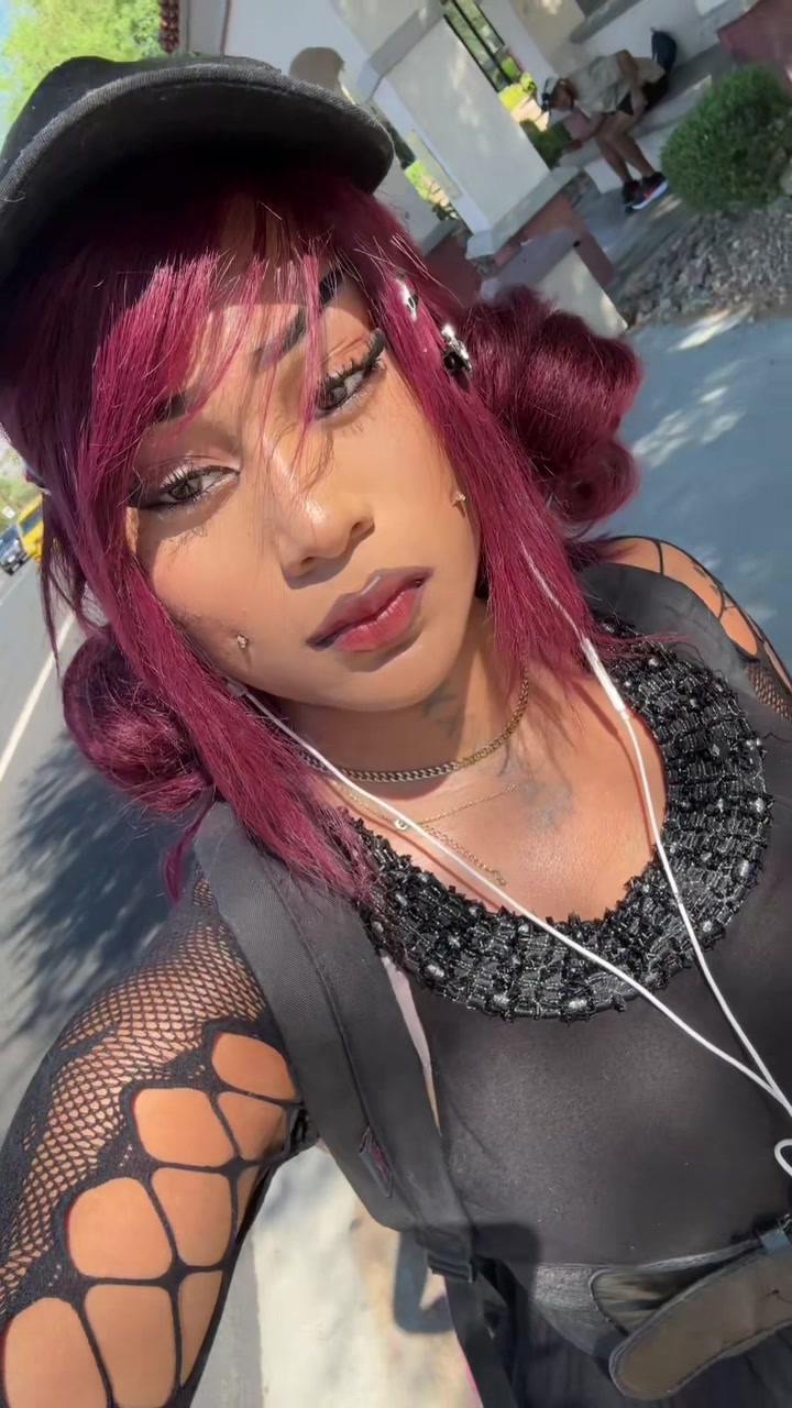 @msmollywok