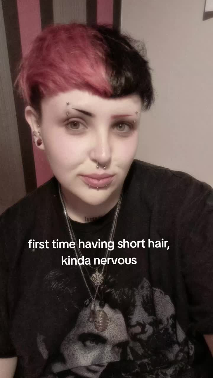 @🖤 𝕰𝖓𝖛𝖞 ❤️ (they/them)
