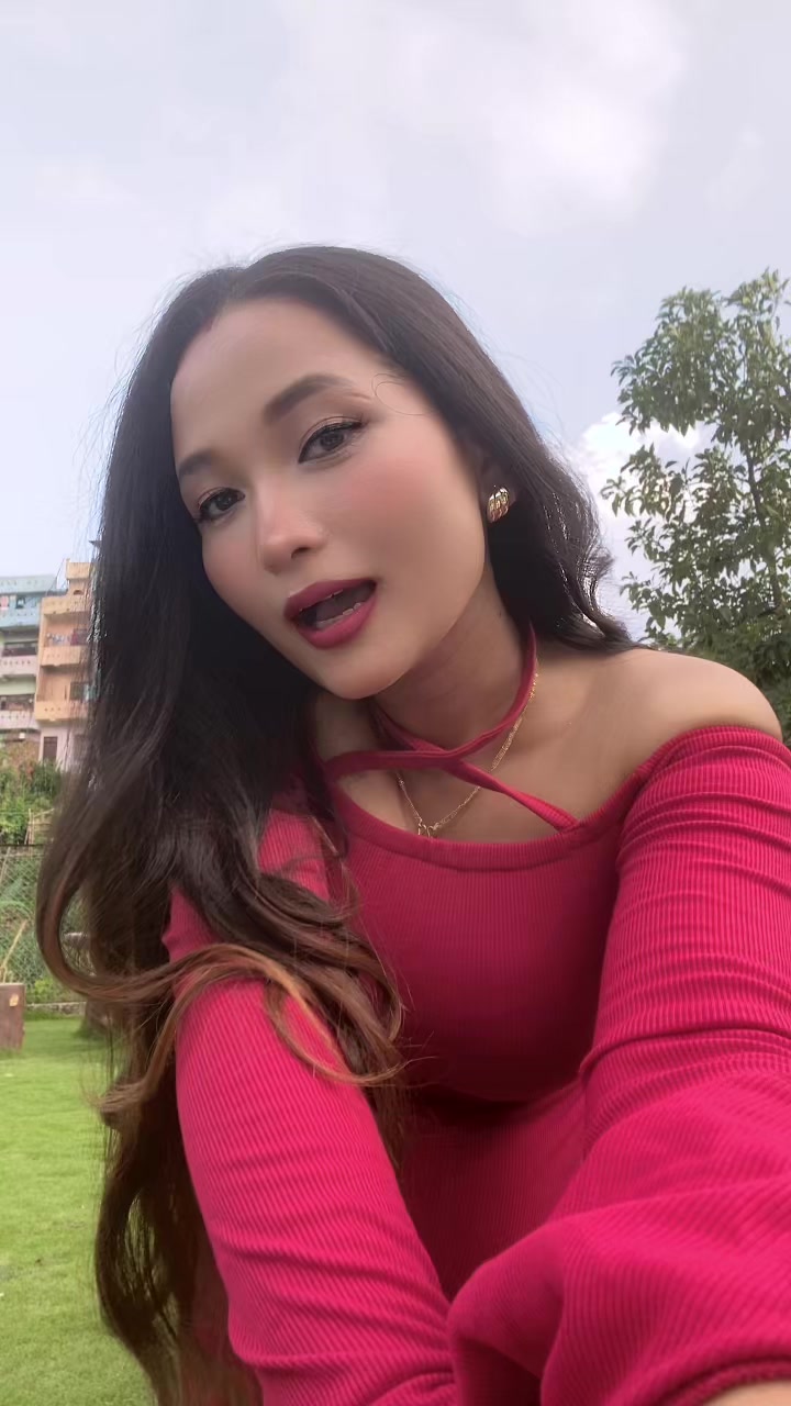 @Meenavlogs