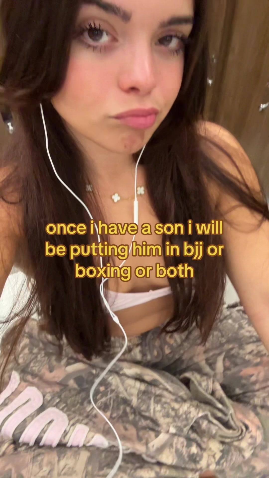@nicole